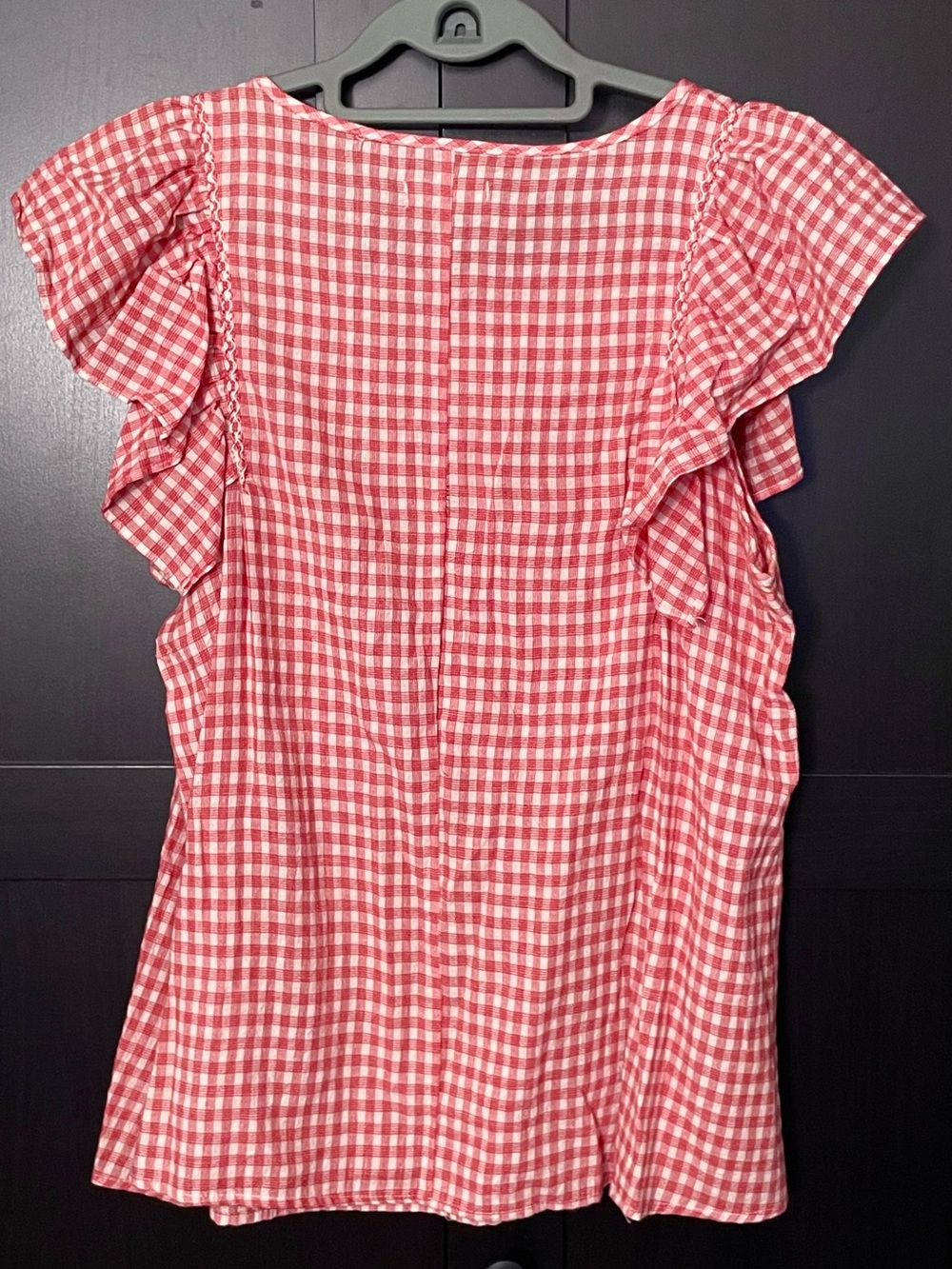 Max Studio ~ Red & White Gingham Flutter Sleeve Blouse - Medium - Picture 5 of 7
